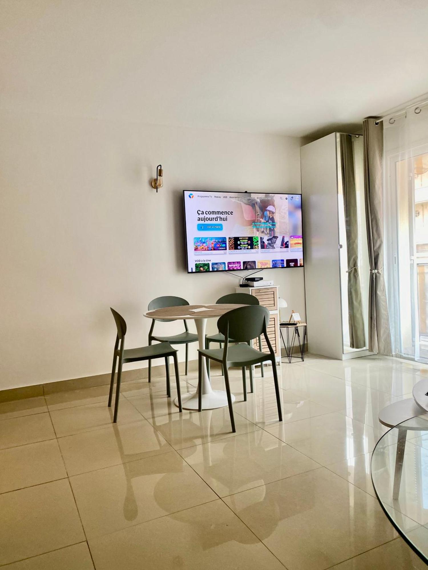 3 Pieces- Vieux Port- Terrasse - Parking Possible Apartment Cannes Exterior photo